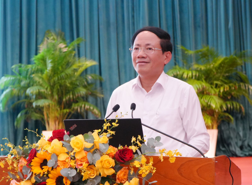 Chủ tịch UBND tỉnh Gia Lai Phạm Anh Tuấn báo cáo tình hình KT-XH 6 tháng đầu năm 2026.