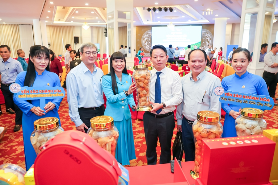 Yến sào Khánh Hòa