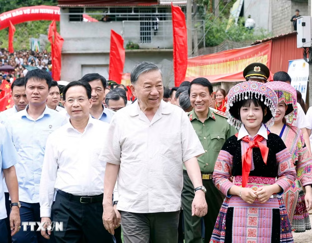 tổng bí thư, chủ tich nước