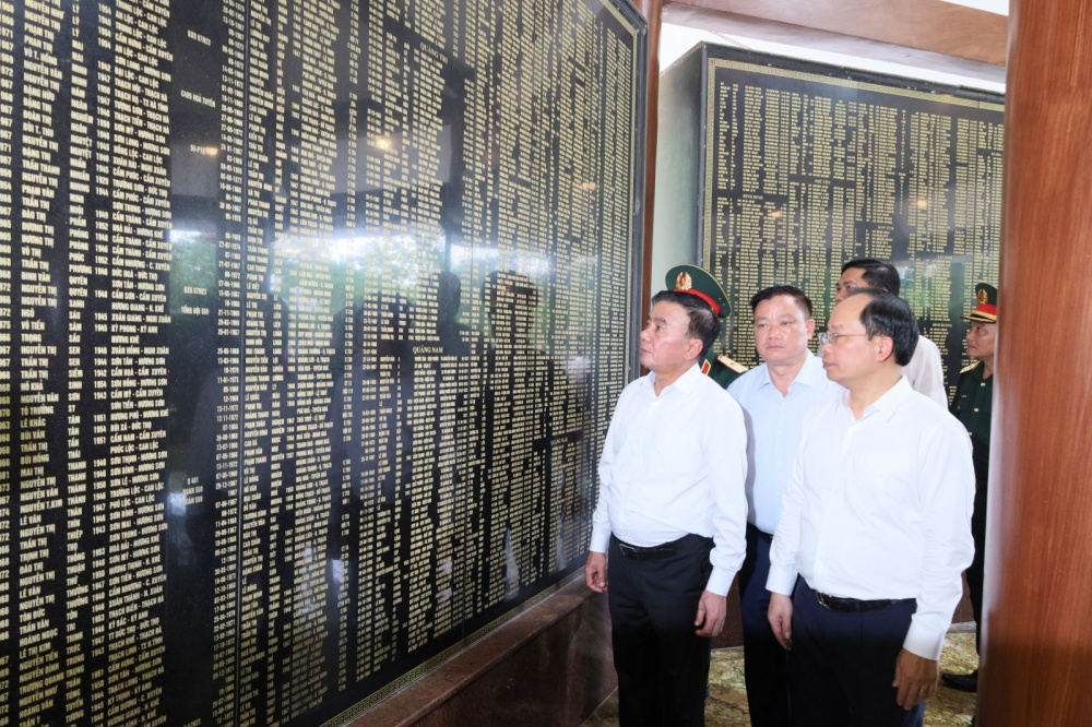 Thường trực Ban Bí thư 4