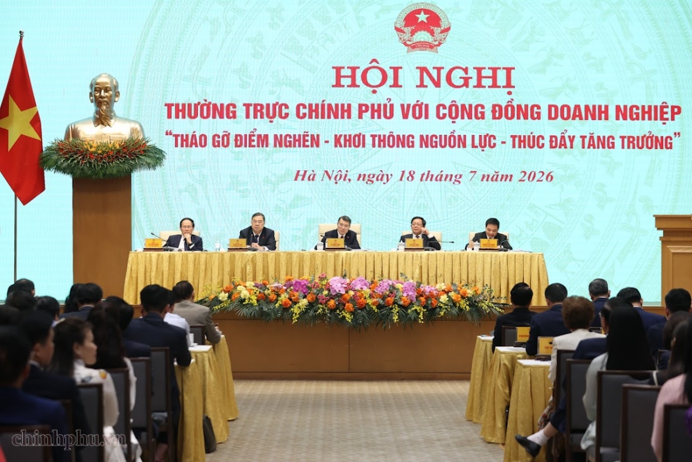Chính phủ đối thoại doanh nghiệp