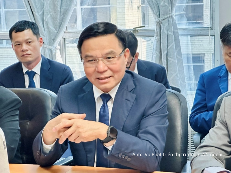Bộ trưởng Bộ Công Thương Lê Mạnh Hùng làm việc với các doanh nghiệp tại Hoa Kỳ