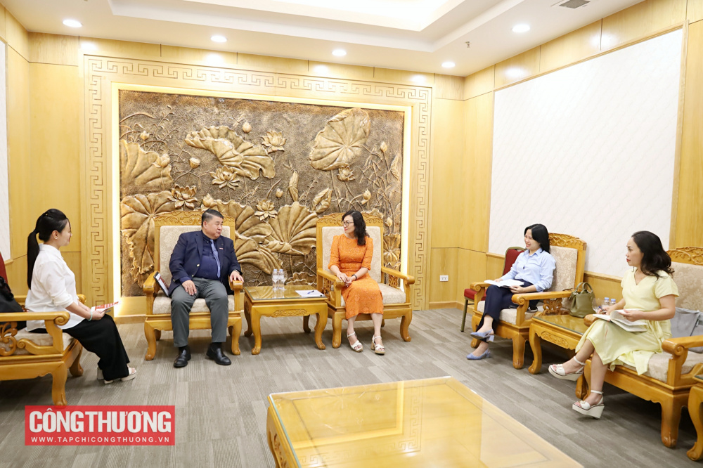 Đưa hàng Việt ra thị trường quốc tế: Central Retail tiếp tục đồng hành cùng Bộ Công Thương