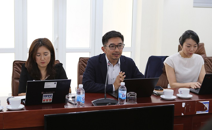 Đoàn công tác của ADB tham dự buổi làm việc