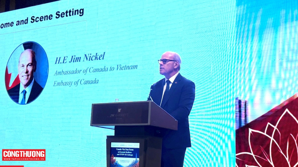 đại sứ Canada