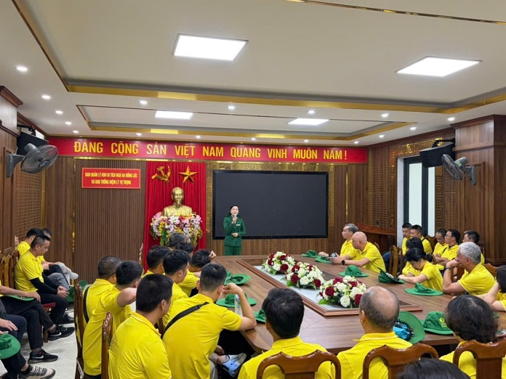 Về nguồn