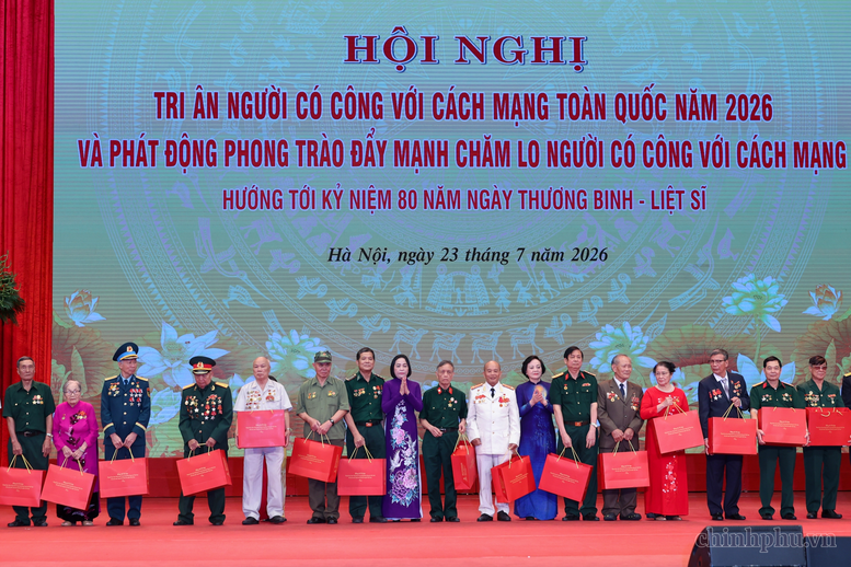 Description: Thủ tướng Chính phủ phát động "Phong trào đẩy mạnh chăm lo người có công với cách mạng"- Ảnh 12.