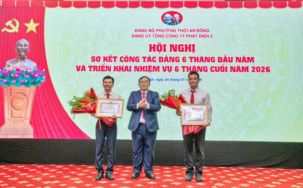 trao danh hiệu