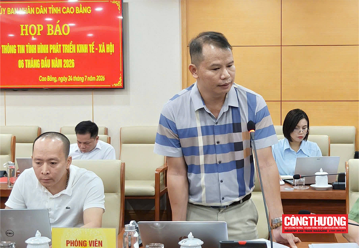 họp báo