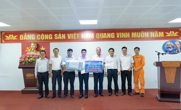 Ban Lãnh đạo, Công đoàn Công ty EPS gặp gỡ, động viên người lao động