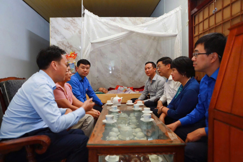 Tuổi trẻ Chính phủ phối hợp triển khai chuỗi hoạt động tri ân các anh hùng liệt sĩ và chăm lo an sinh xã hội tại Quảng Ngãi