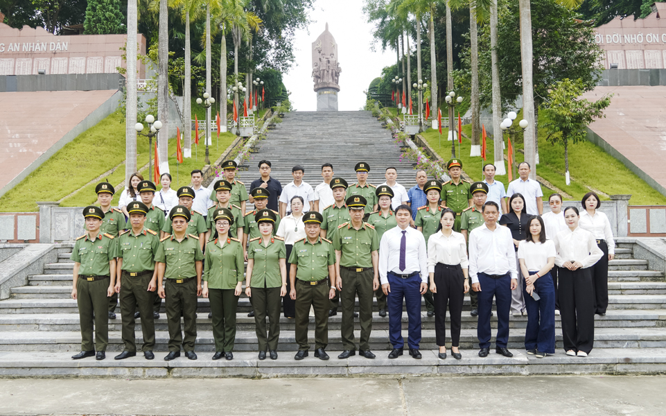 vinachem an sinh xã hội 8