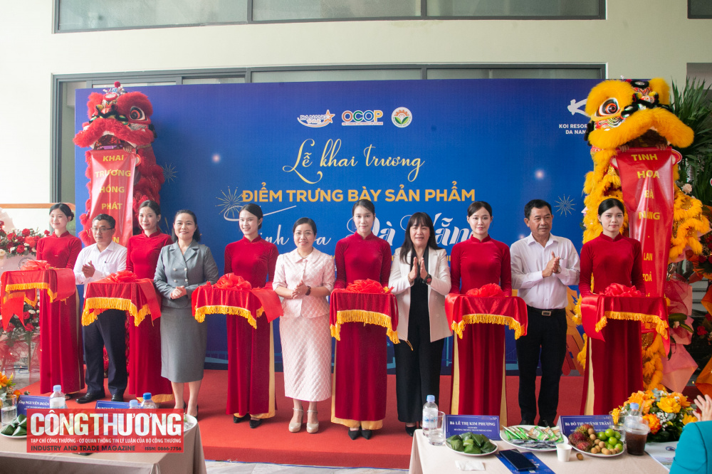 khai trương