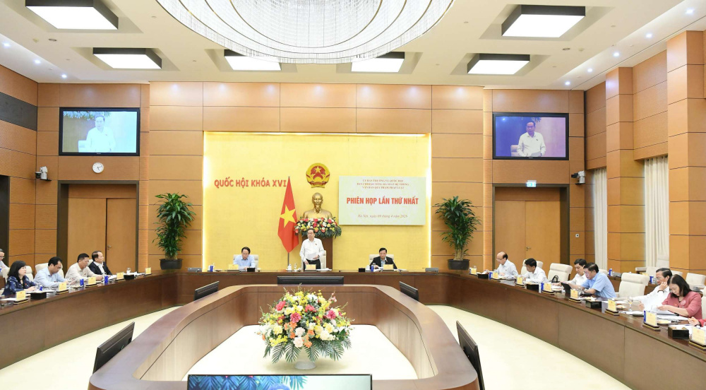 Chủ tịch Quốc hội Trần Thanh Mẫn chủ trì Phiên họp lần thứ nhất Ban Chỉ đạo Tổng rà soát hệ thống văn bản quy phạm pháp luật. (Ảnh: Lâm Hiển)