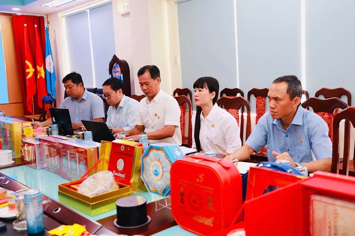 Công ty Yến sào Khánh Hòa làm việc với đối tác Nhật Bản.