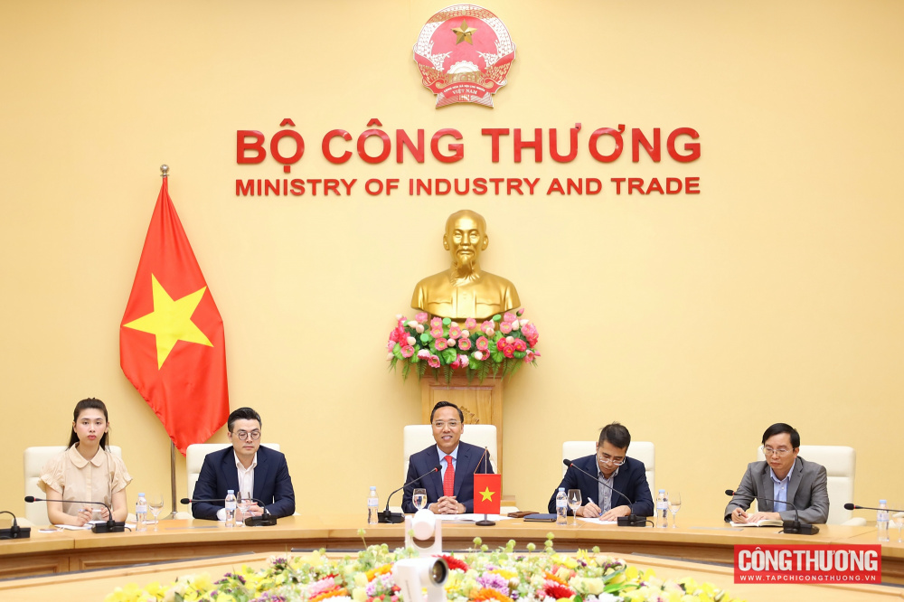 Thứ trưởng Nguyễn Hoàng Long làm việc với Thứ trưởng Bộ Thương mại, Công nghiệp và Tài nguyên Hàn Quốc về hợp tác năng lượng hạt nhân