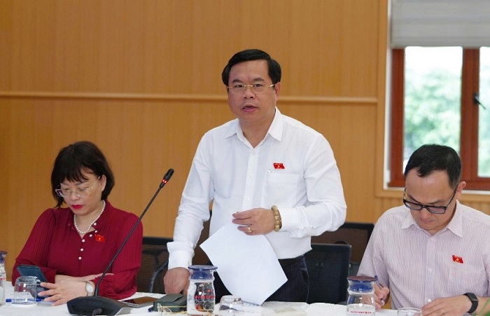 Các đại biểu tham gia Đoàn công tác phát biểu tại buổi làm việc