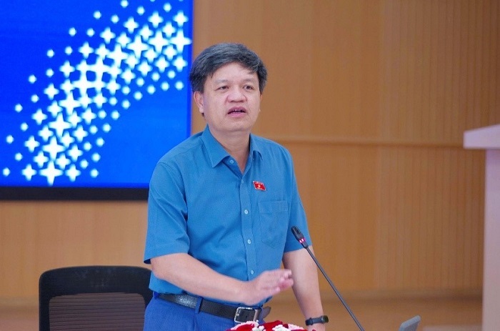 Ông Tạ Đình Thi - Phó Chủ nhiệm Ủy ban Khoa học, Công nghệ và Môi trường phát biểu kết luận buổi làm việc