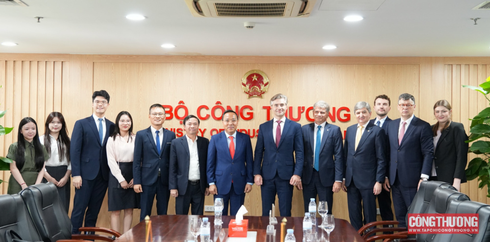 Thứ trưởng Nguyễn Hoàng Long tiếp Bộ trưởng Bộ Ngoại giao Litva