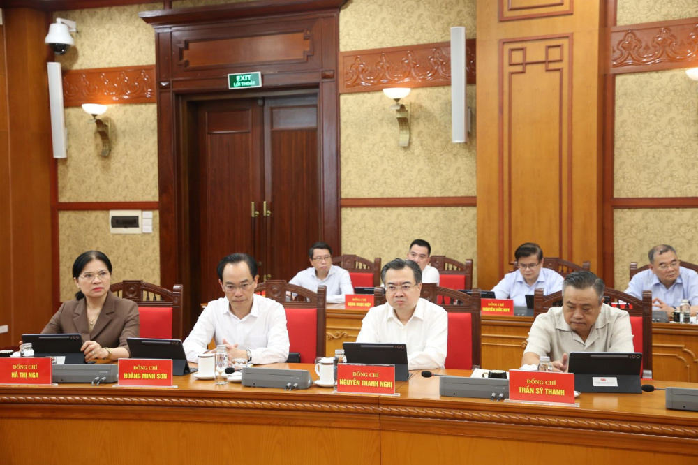 Các đồng chí đại biểu dự Phiên họp.
