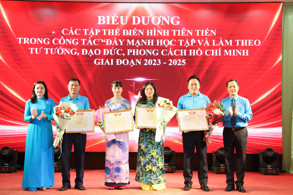 Công đoàn Công Thương Việt  Nam  tặng Bằng khen chuyên đề của Công đoàn Công Thương Việt Nam cho 04 