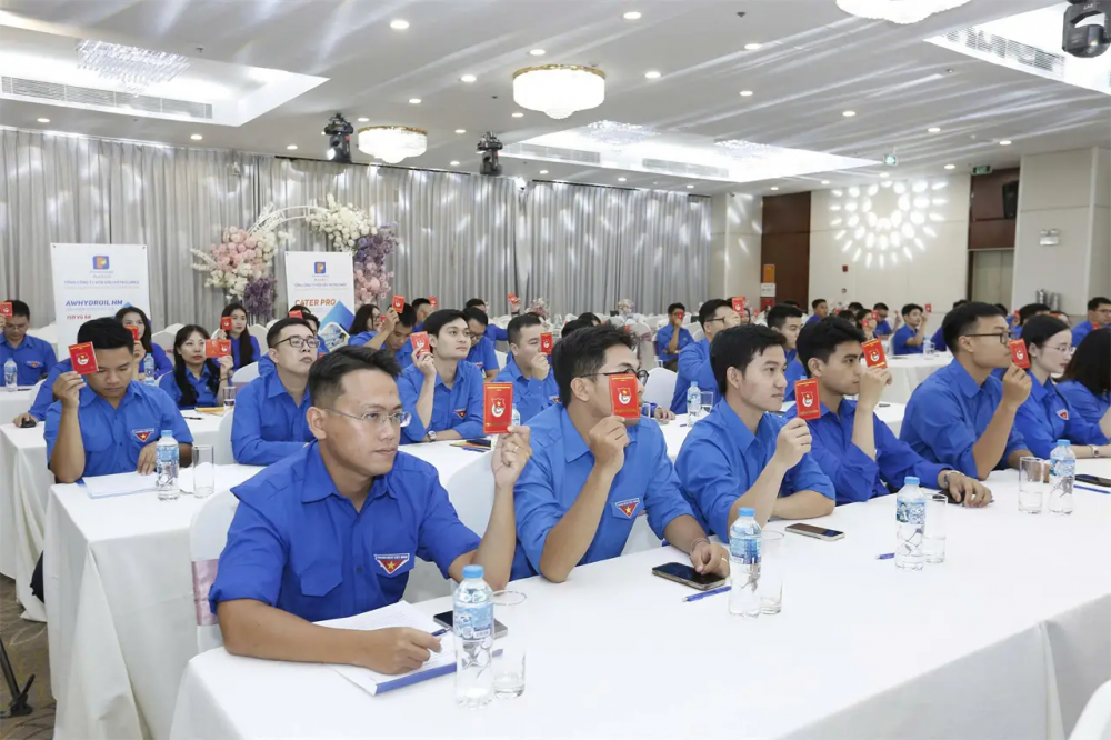 tuổi trẻ hóa dầu 6