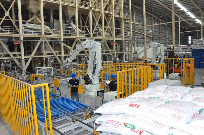 Sản lượng thức ăn chăn nuôi phân phối ra thị trường đạt gần 92.000 tấn, tăng 9% so với cùng kỳ 2025, hơn 85.000 tấn còn lại cung cấp cho các trang trại nội bộ