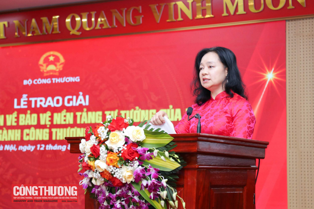 Chiều 12/8/2026, tại Hà Nội, Bộ Công Thương tổ chức Lễ trao giải Cuộc thi chính luận về bảo vệ nền tảng tư tưởng của Đảng trong ngành Công Thương năm 2026.