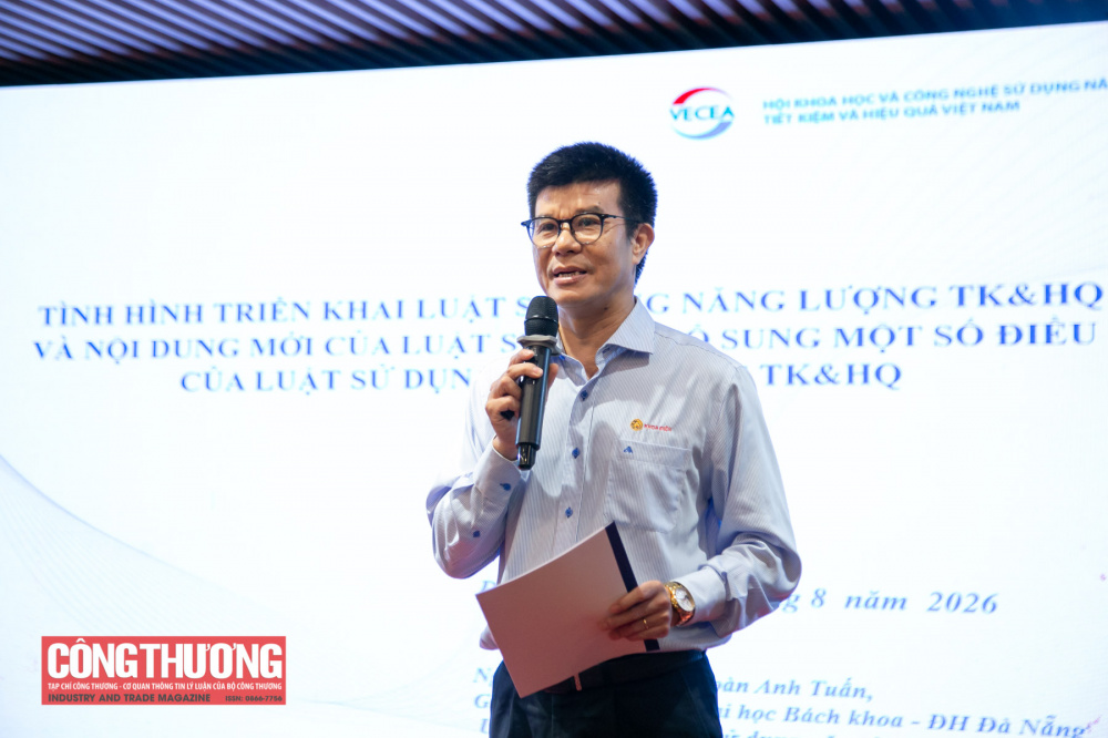 TS. Đoàn Anh Tuấn - Hội Khoa học và Công nghệ sử dụng năng lượng tiết kiệm và hiệu quả Việt Nam trình bày tham luận Tổng quan chính sách mới về sử dụng năng lượng tiết kiệm và hiệu quả, những điểm mới của Luật số 77/2025/QH15.