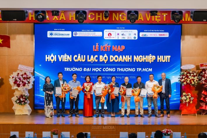 Câu lạc bộ Doanh nghiệp HUIT