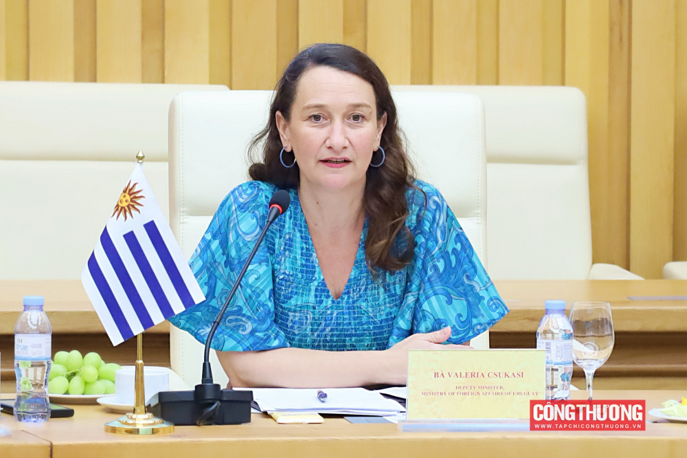 Thứ trưởng Bộ Ngoại giao Uruguay Valeria Csukasi