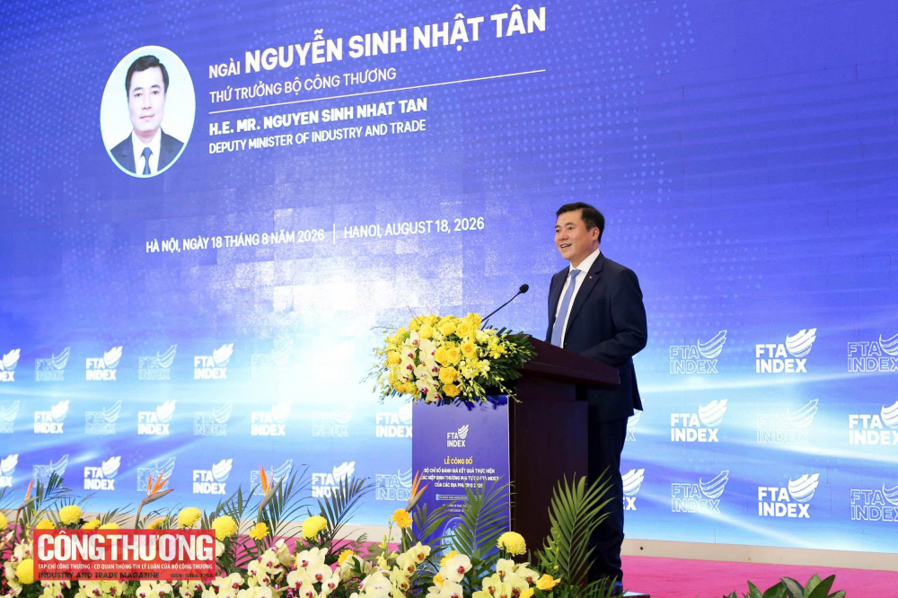 thứ trưởng Tân