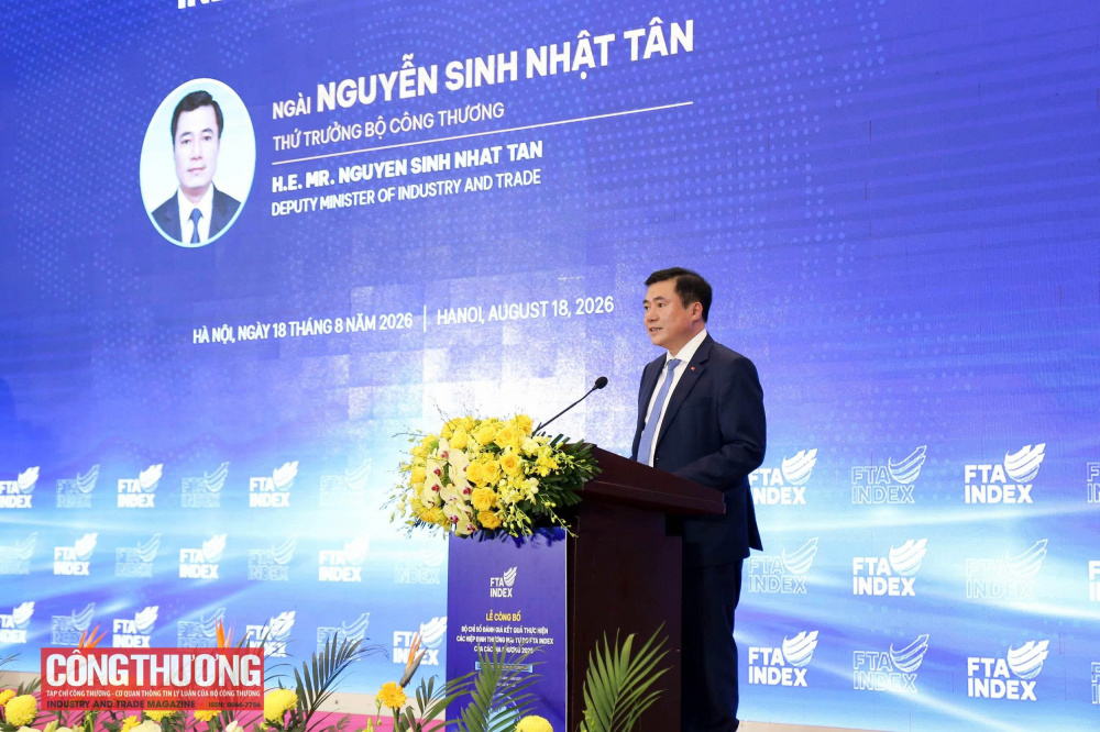thứ trưởng Tân