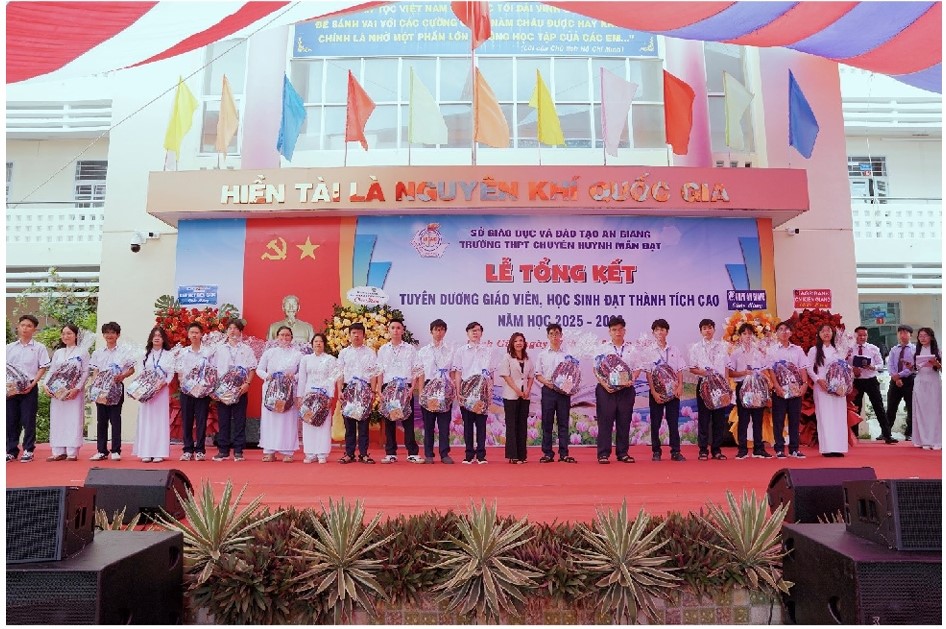 Chuyên HMD