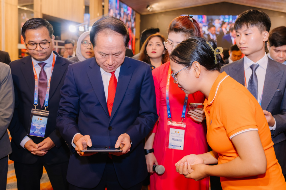 Tập đoàn FPT giới thiệu hệ sinh thái AI-powered Justice tại Diễn đàn Pháp luật ASEAN 2026