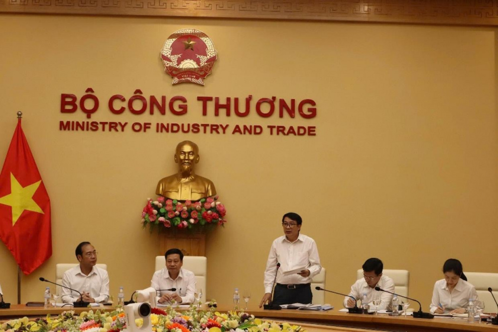 Đồng chí Nguyễn Văn Thuật, Trưởng phòng Pháp chế và Giải quyết khiếu nại, tố cáo, Ban Thi đua – Khen thưởng Trung ương công bố Quyết định kiểm tra
