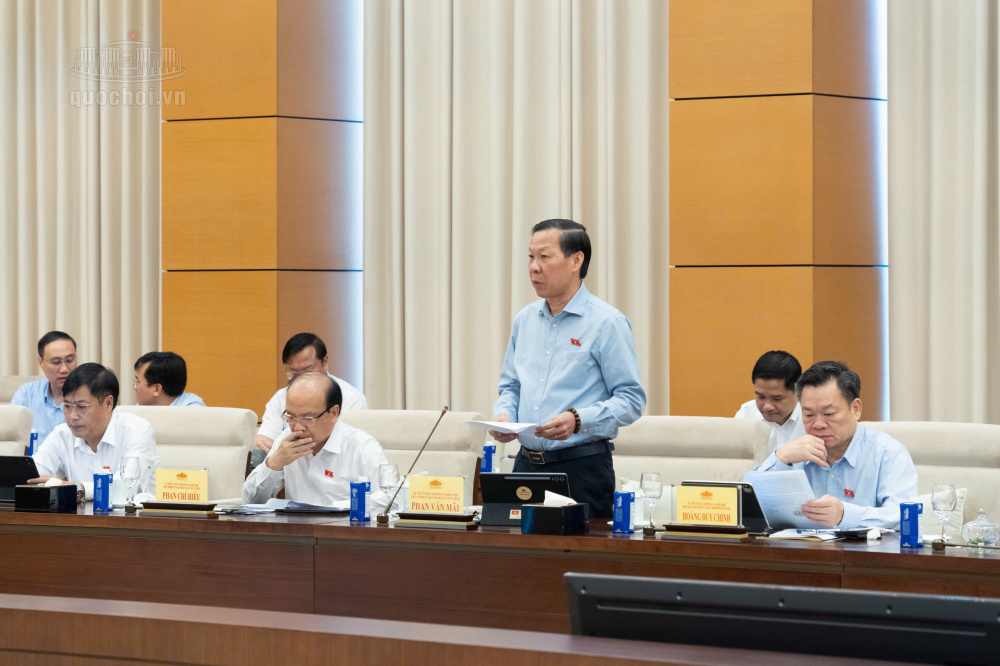 UBTVQH cho ý kiến về dự án Luật sửa đổi, bổ sung một số điều của Luật Thương mại, Luật Cạnh tranh, Luật Quản lý ngoại thương, Luật Bảo vệ quyền lợi người tiêu dùng
