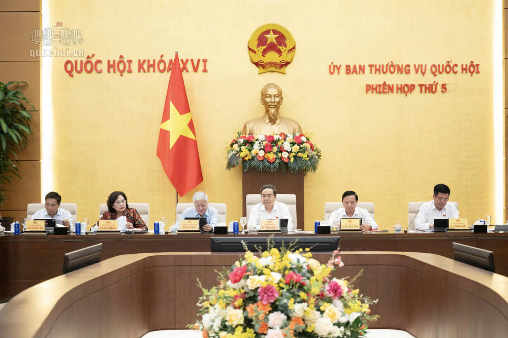 UBTVQH cho ý kiến về dự án Luật sửa đổi, bổ sung một số điều của Luật Thương mại, Luật Cạnh tranh, Luật Quản lý ngoại thương, Luật Bảo vệ quyền lợi người tiêu dùng