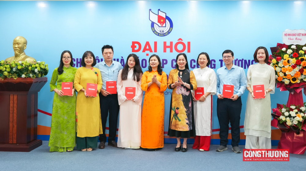 Một số hình ảnh tại Đại hội Chi hội Nhà báo Tạp chí Công Thương nhiệm kỳ 2026 - 2028