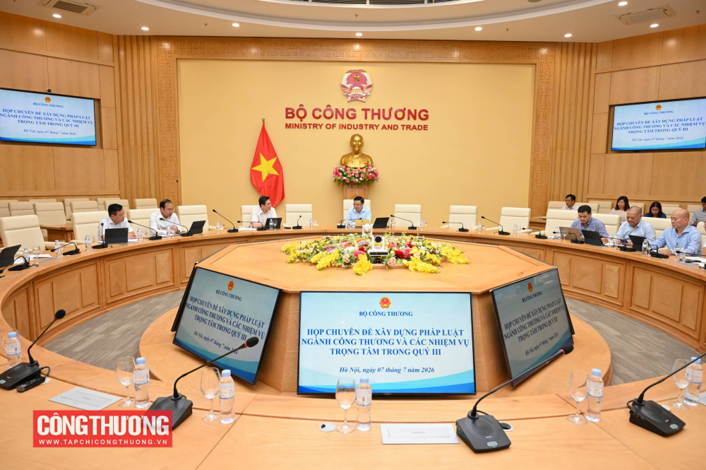 Bộ trưởng Bộ Công Thương Lê Mạnh Hùng chủ trì cuộc họp chuyên đề về công tác xây dựng pháp luật ngành Công Thương và triển khai các nhiệm vụ trọng tâm trong Quý III