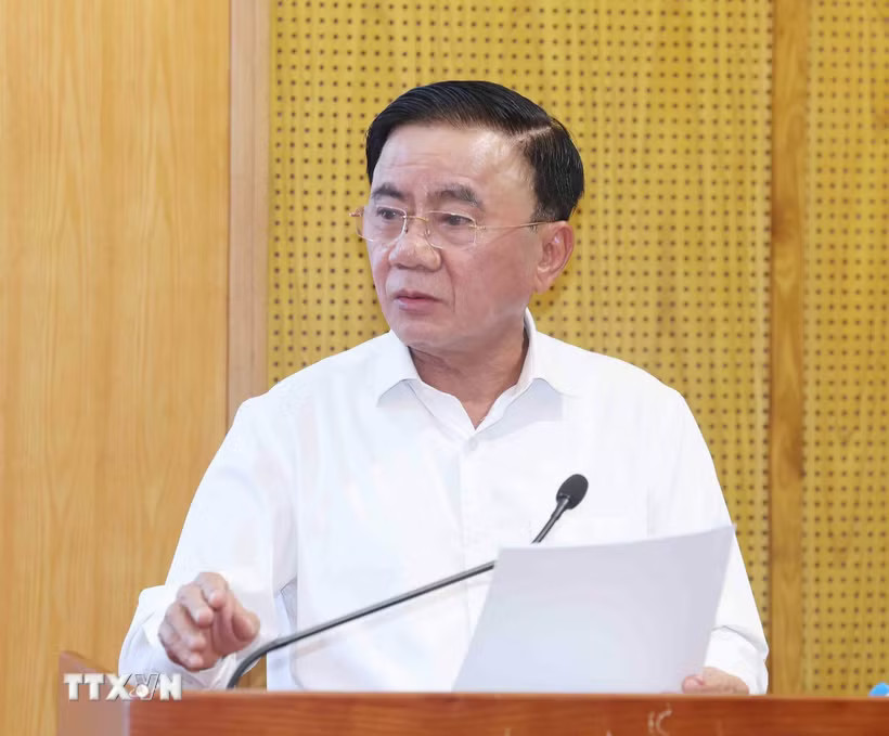 trần cẩm tú