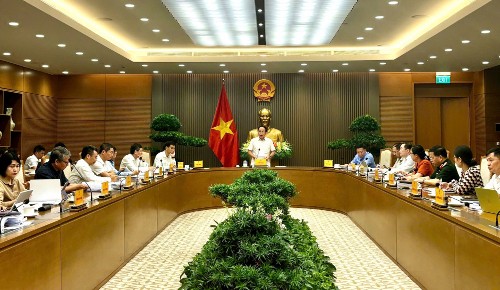Phó Thủ tướng Chính phủ Lê Tiến Châu chủ trì cuộc họp về dự án Luật Phổ biến, giáo dục pháp luật (sửa đổi)