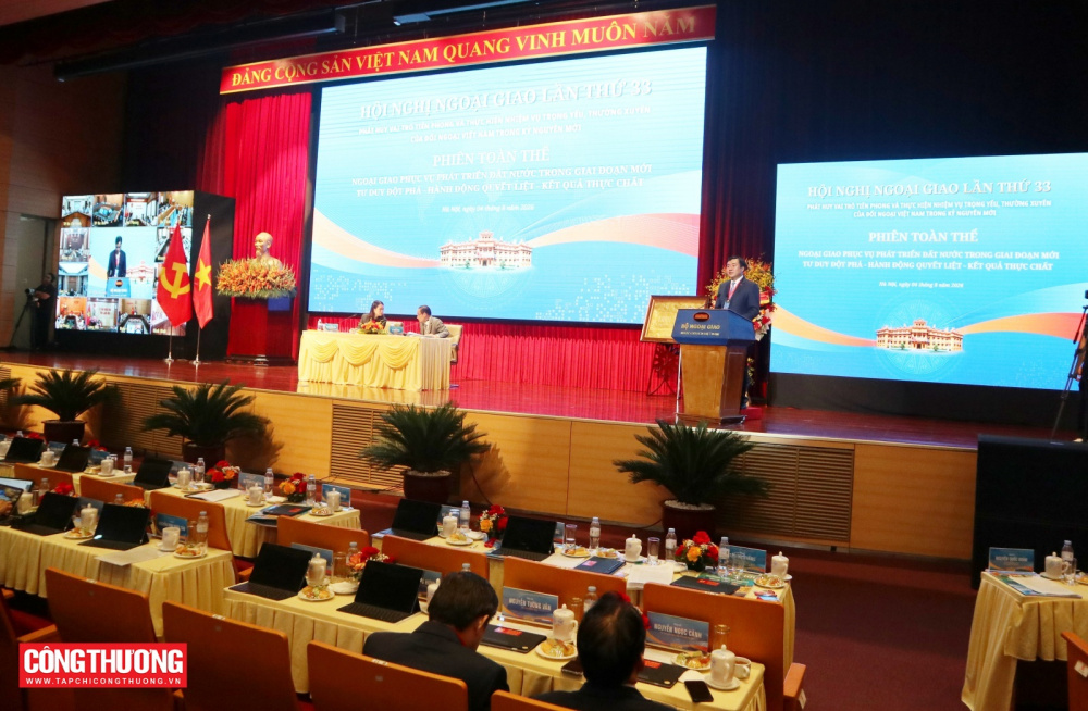 thứ trưởng Nguyễn Sinh Nhật Tân