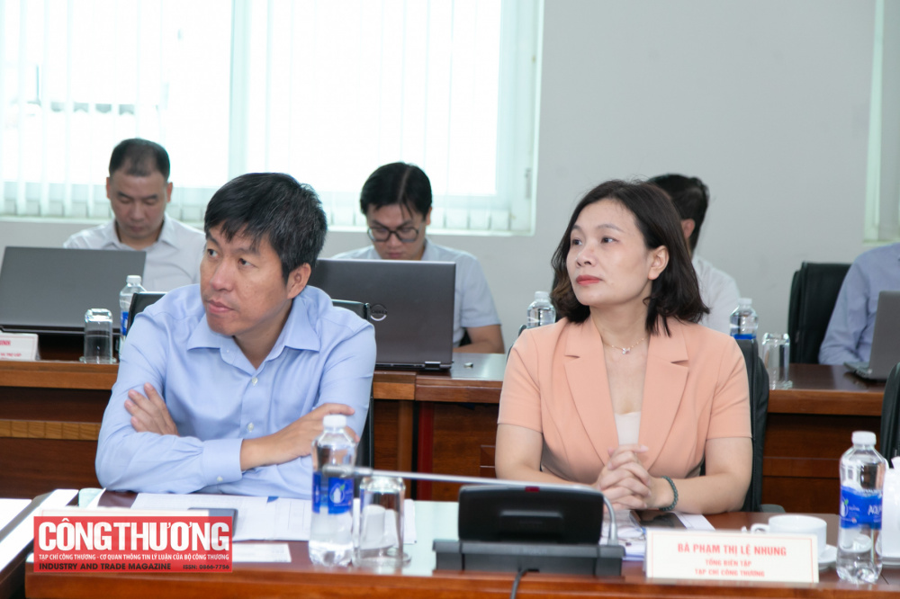 Hội nghị bàn tròn "Sử dụng hiệu quả công cụ phòng vệ thương mại trong phát triển ngành công nghiệp và công nghiệp hóa chất bền vững"
