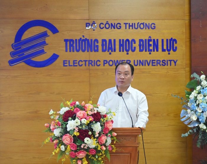 TS. Trịnh Văn Toàn – Trưởng phòng Tổ chức Nhân sự, Chủ tịch Công đoàn Trường Đại học Điện lực.