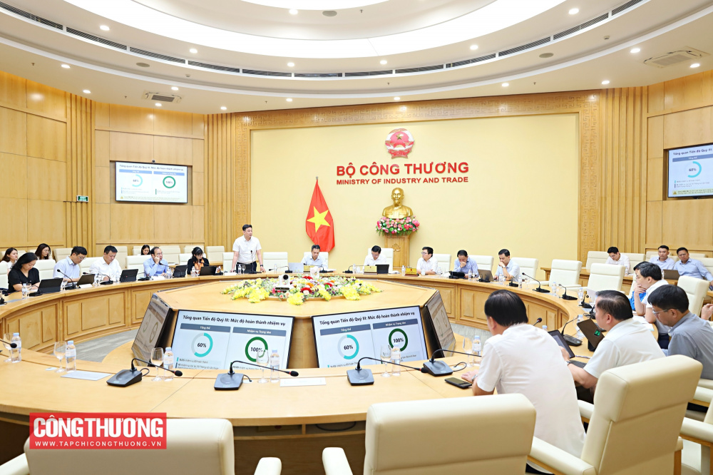 Một số hình ảnh tại cuộc họp chuyên đề về công tác xây dựng, hoàn thiện thể chế ngành Công Thương
