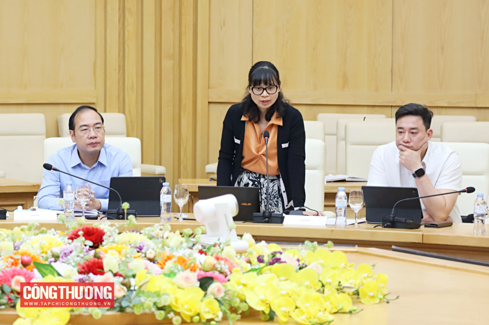 Một số hình ảnh tại cuộc họp chuyên đề về công tác xây dựng, hoàn thiện thể chế ngành Công Thương