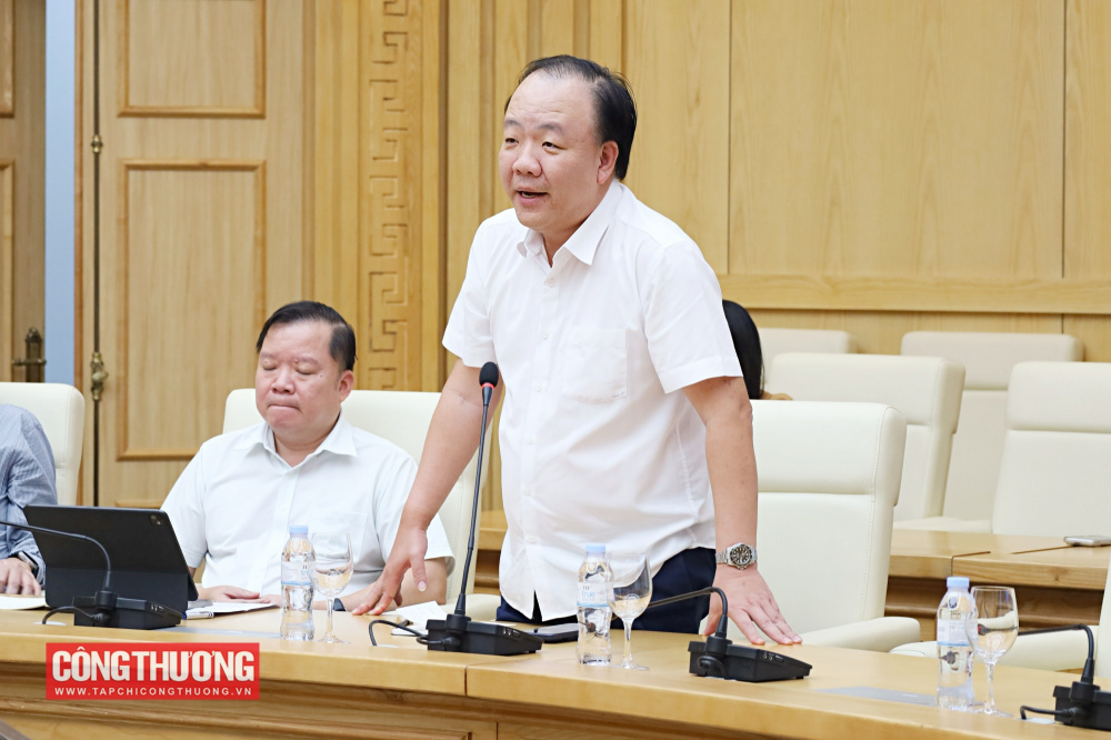 Một số hình ảnh tại cuộc họp chuyên đề về công tác xây dựng, hoàn thiện thể chế ngành Công Thương