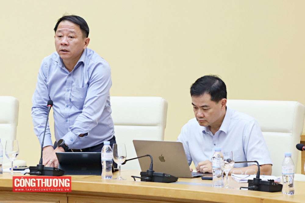 Một số hình ảnh tại cuộc họp chuyên đề về công tác xây dựng, hoàn thiện thể chế ngành Công Thương