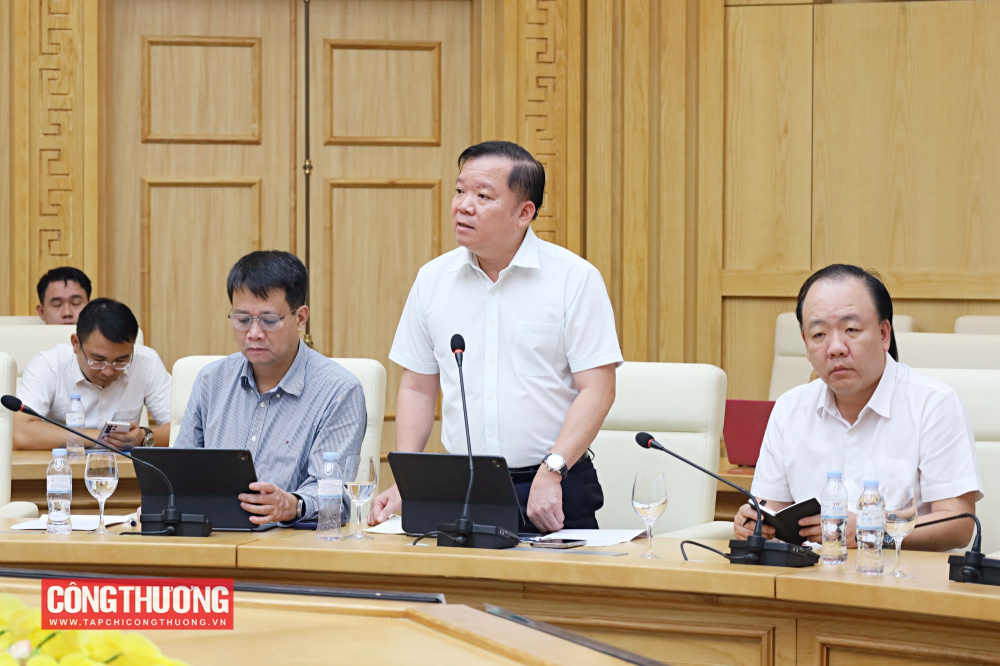 Một số hình ảnh tại cuộc họp chuyên đề về công tác xây dựng, hoàn thiện thể chế ngành Công Thương